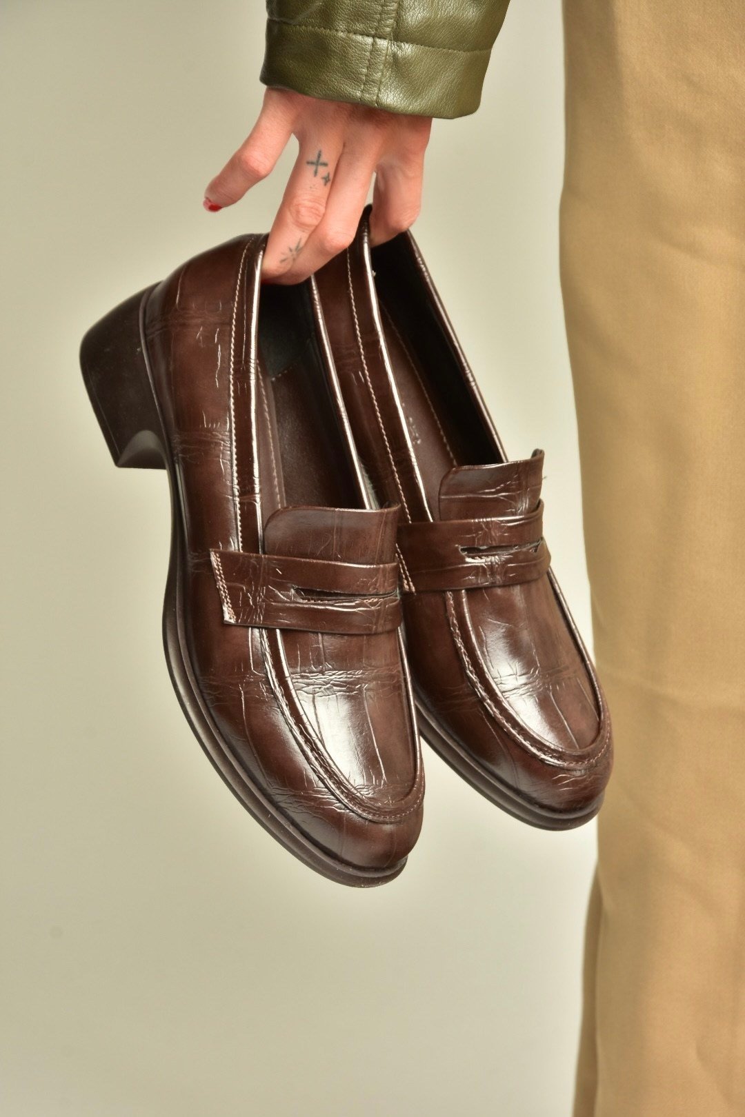 Z820066211 Kahverengi Kroko Baskılı Kalın Topuklu Loafer Ayakkabı