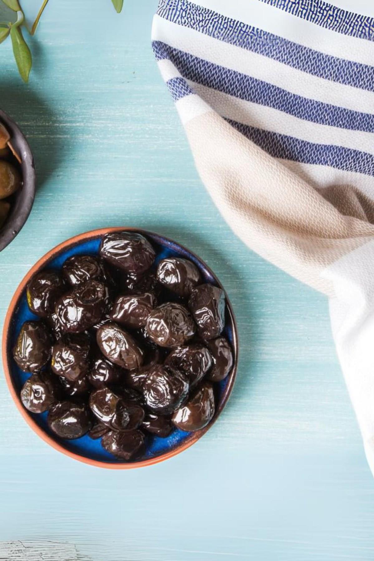 Olives and Olive OilsDupnisa ÇiftliğiMega Oily Pickled Large Black Olives
