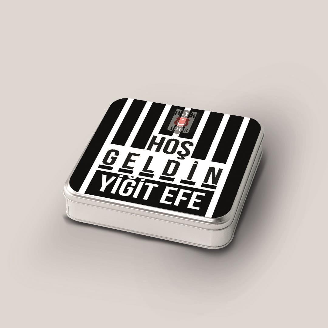 32 Adetli Siyah Beyaz Çizgi Desenli Taraftar Bebek Metal Kutu Madlen