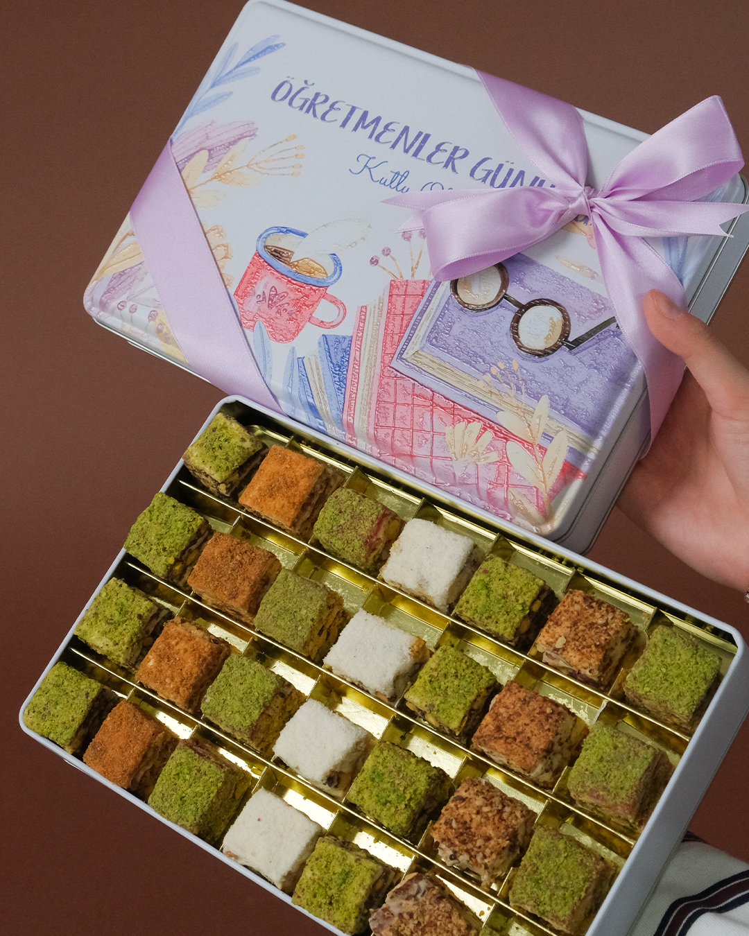 Baklava Lokum Serisi Diktörtgen Metal Kutu Öğretmenler Günü Hediyesi