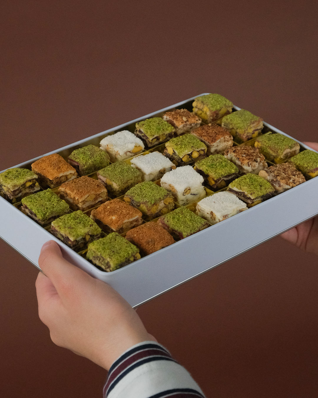 Baklava Lokum Serisi Diktörtgen Metal Kutu Öğretmenler Günü Hediyesi