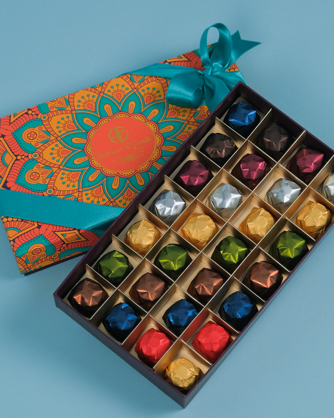 Fındık Çikolatalı Özel Seri Mandala Kutu Öğretmenler Günü Hediyesi