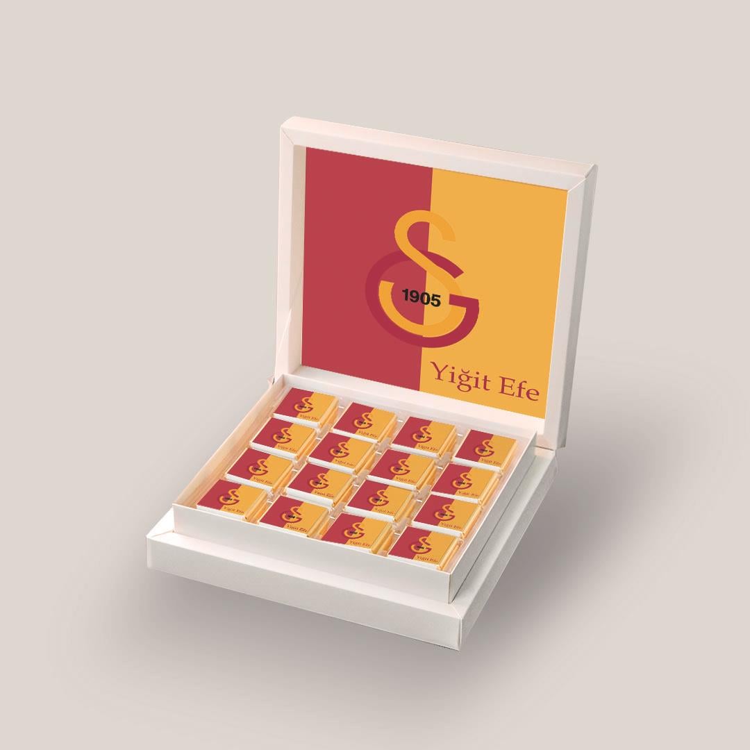 32 Adet Madlen Taraftar Bebek Çikolatası Sarı Kırmızı Galatasaray Amblem Desenli