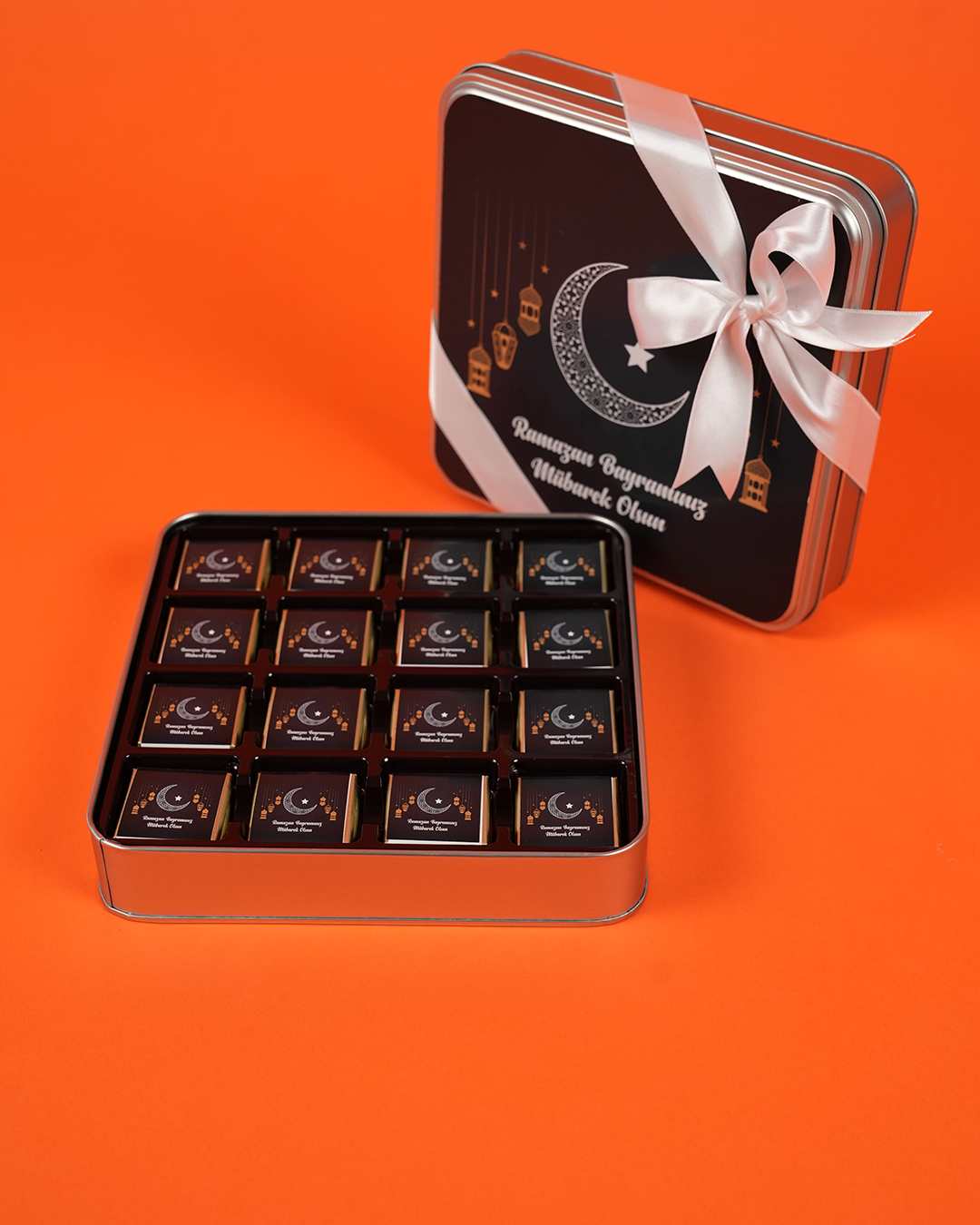 32 adet Ramazan Bayramınız Mübarek Olsun Kahve Desenli Metal Kutu