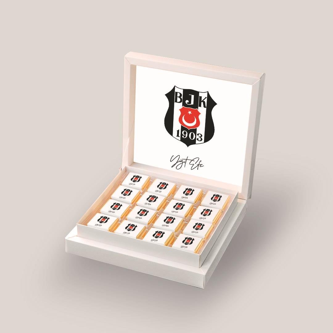 32 Adet Madlen Taraftar Bebek Çikolatası Beşiktaş Amblem Desenli