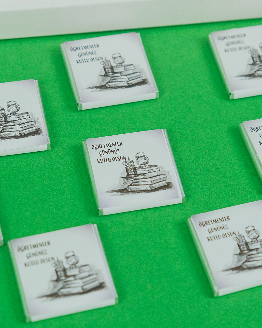 24 Adet Madlen Çikolata Öğretmenler Günü Hediyesi