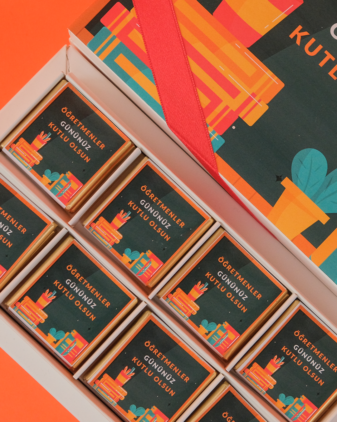 16 Adet Madlen Çikolata Öğretmenler Günü Hediyesi