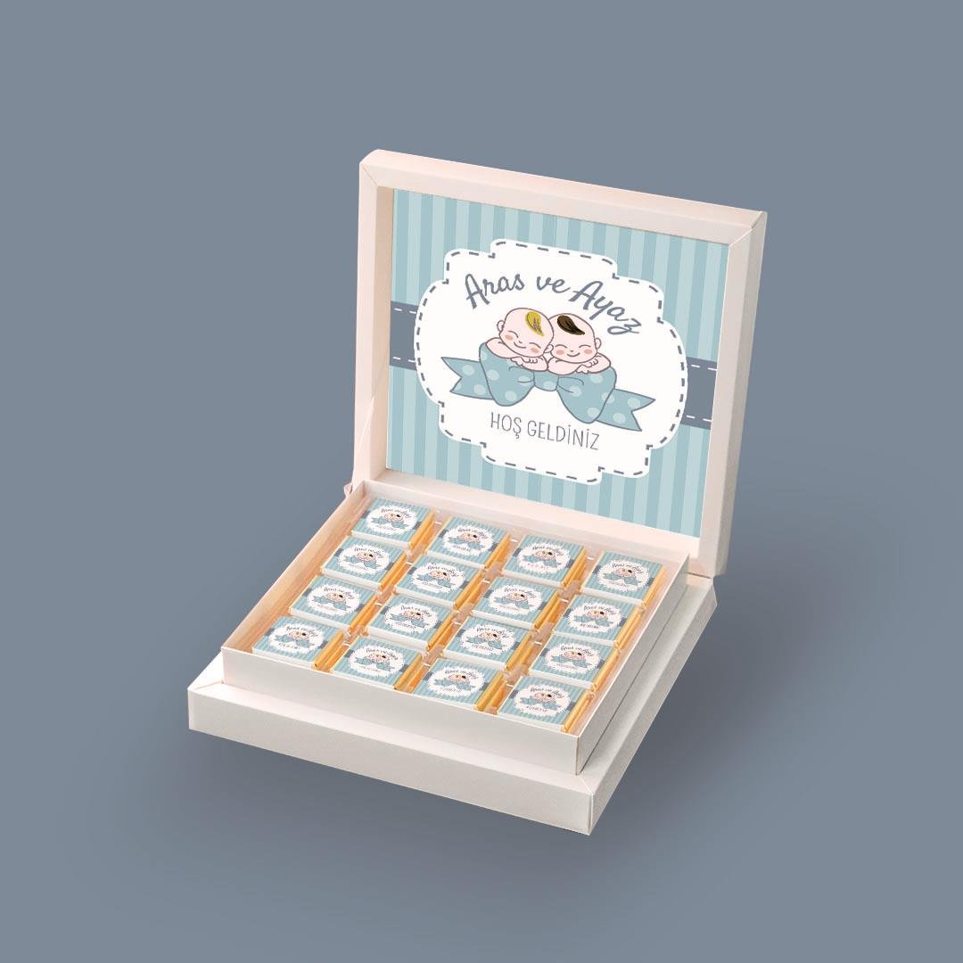 32 Adet Madlen İkiz Erkek Bebek Çikolatası Çerçeve Desenli