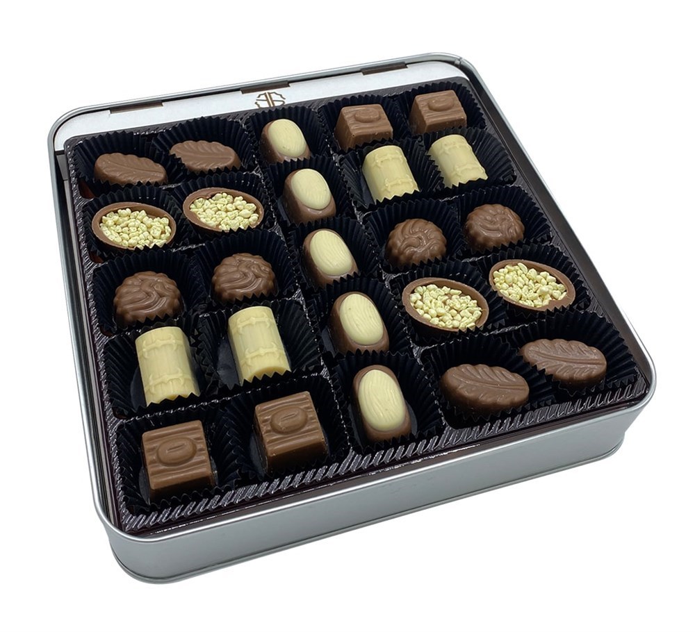 Sevgililer Günü Çikolatası Kırmızı Kalpli Metal Kutulu