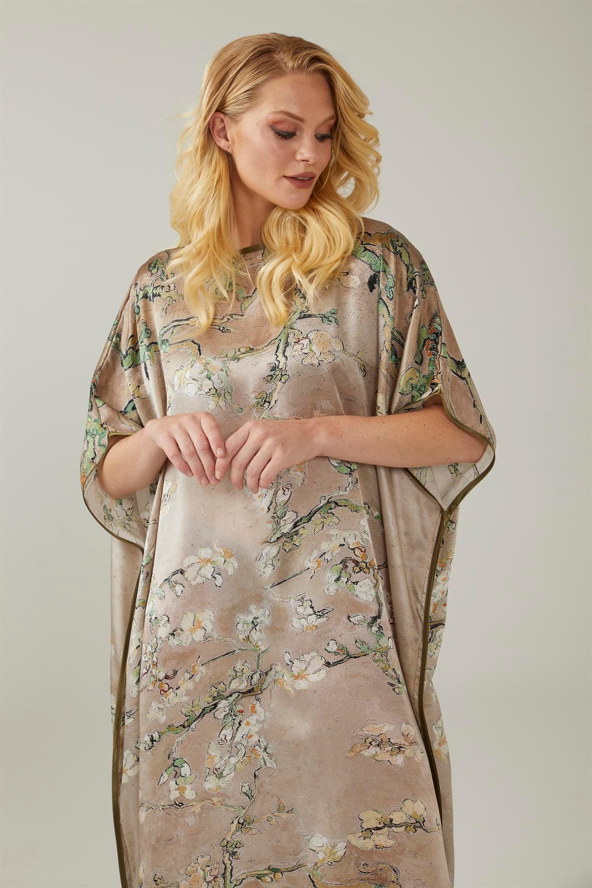 Bej Van Gogh Almond Blossoms Desenli İpek Elbise