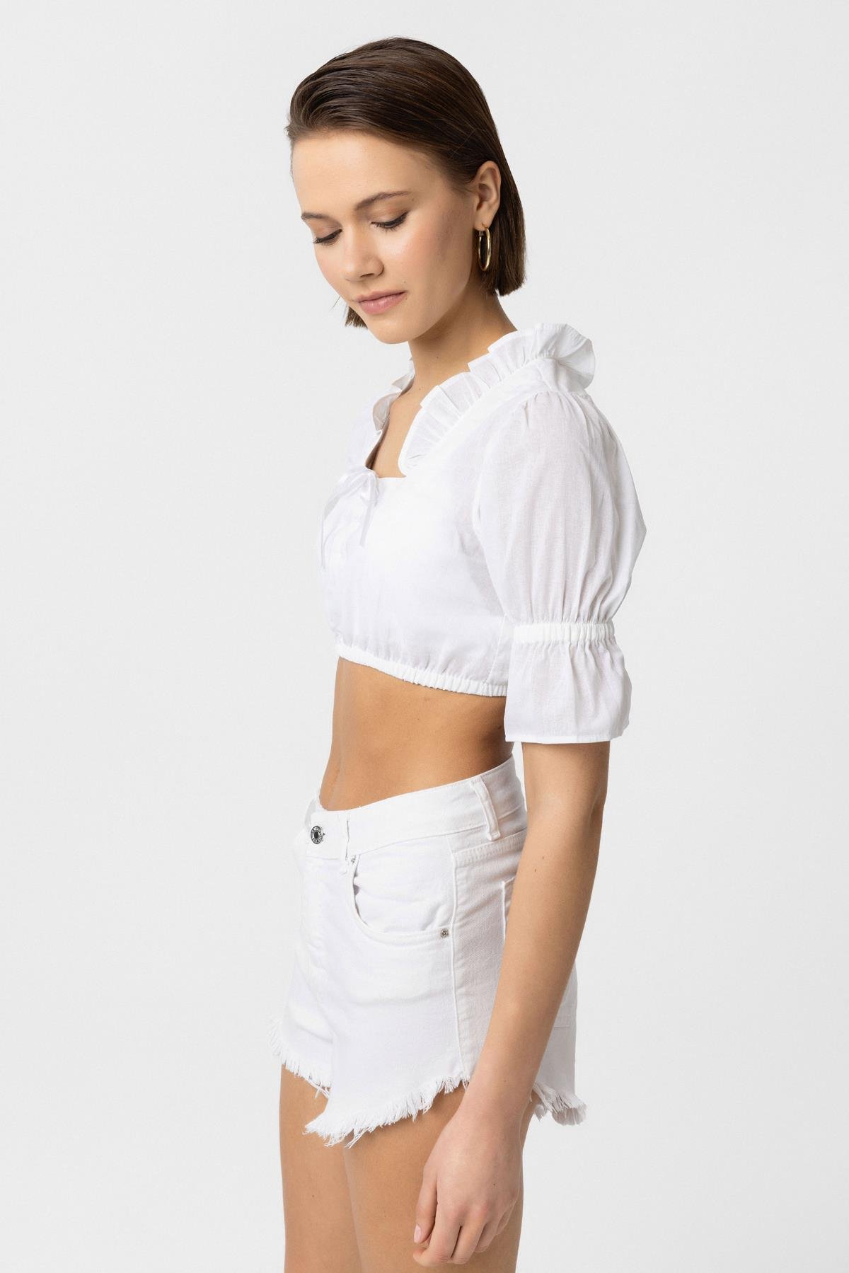 Beyaz Kare Yaka Fırfırlı Pamuklu Büstiyer