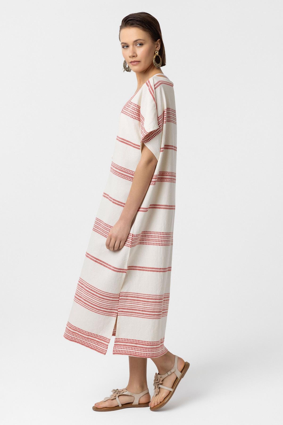 Beyaz Kırmızı Şile Bezi Püskül Detaylı Kısa Kollu V yaka Yazlık Astarsız Plaj Pamuklu Elbise