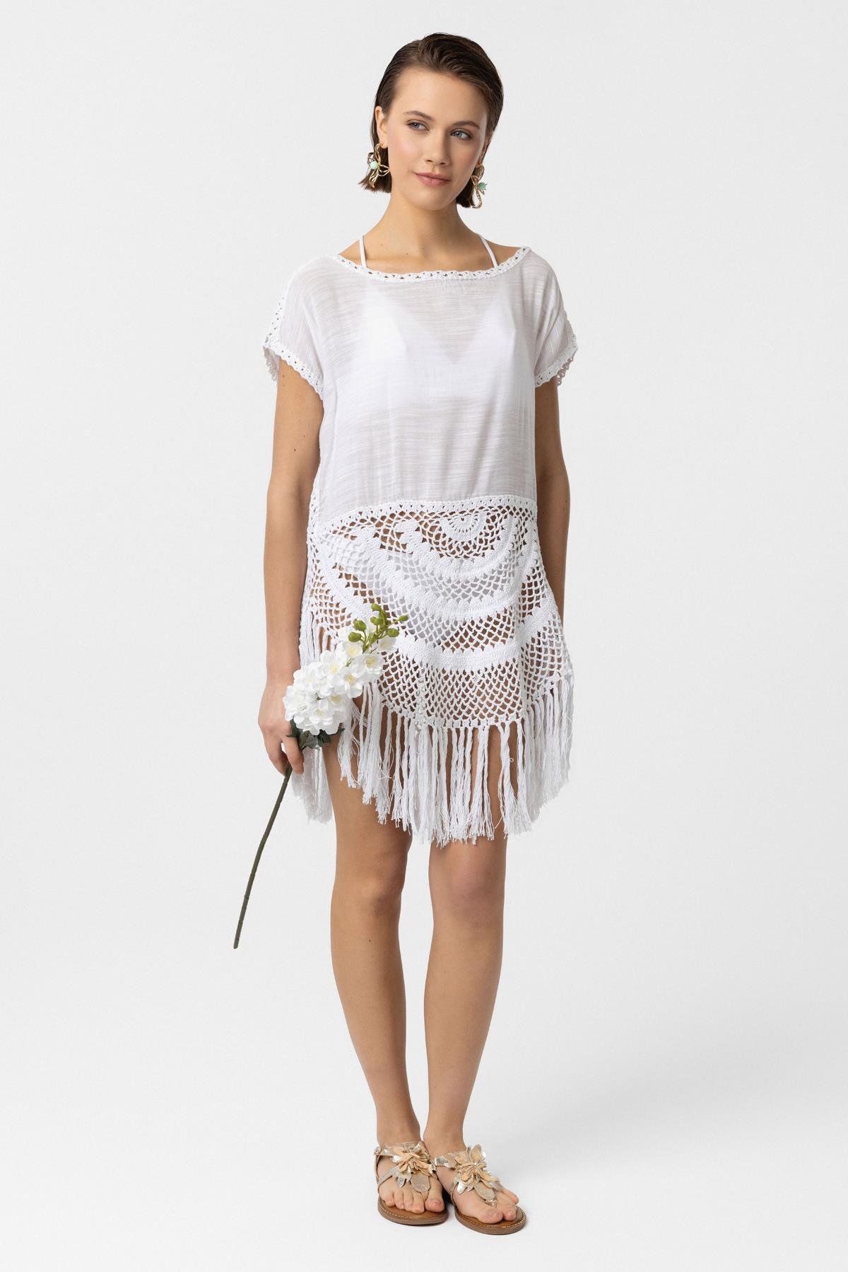 Beyaz Püskül Detaylı Kısa Kollu Örgü Bluz Elbise