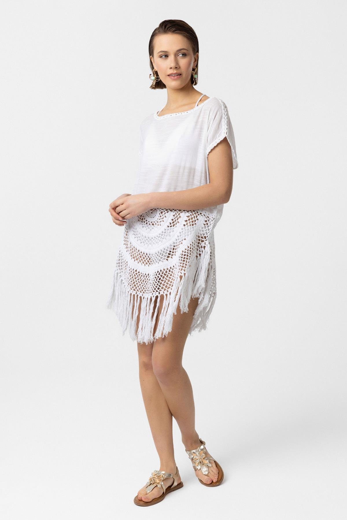 Beyaz Püskül Detaylı Kısa Kollu Örgü Bluz Elbise