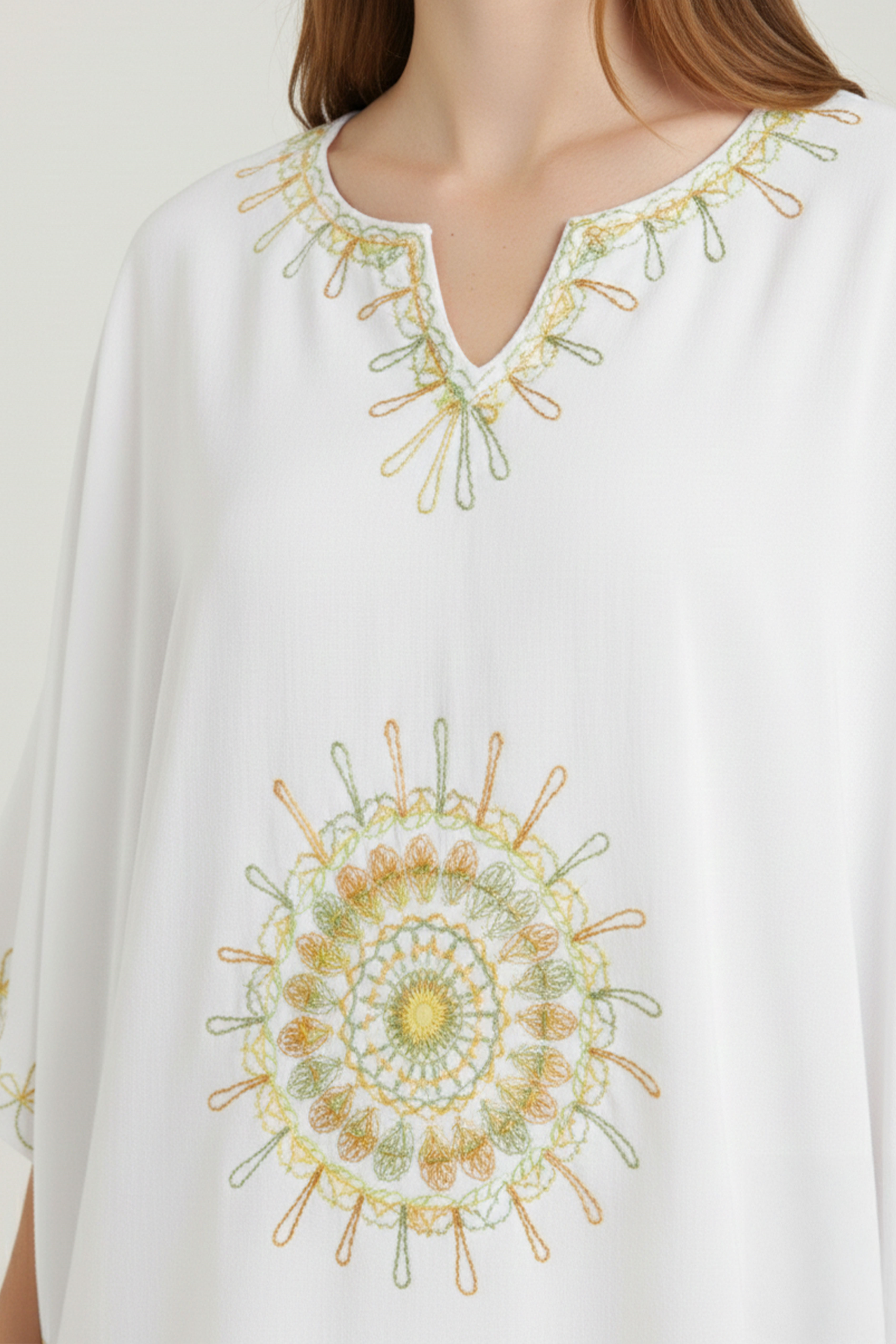 Beyaz Şile Bezi Yarasa Kollu İşlemeli Kısa Yazlık Astarsız Plaj Pamuklu Kaftan Elbise