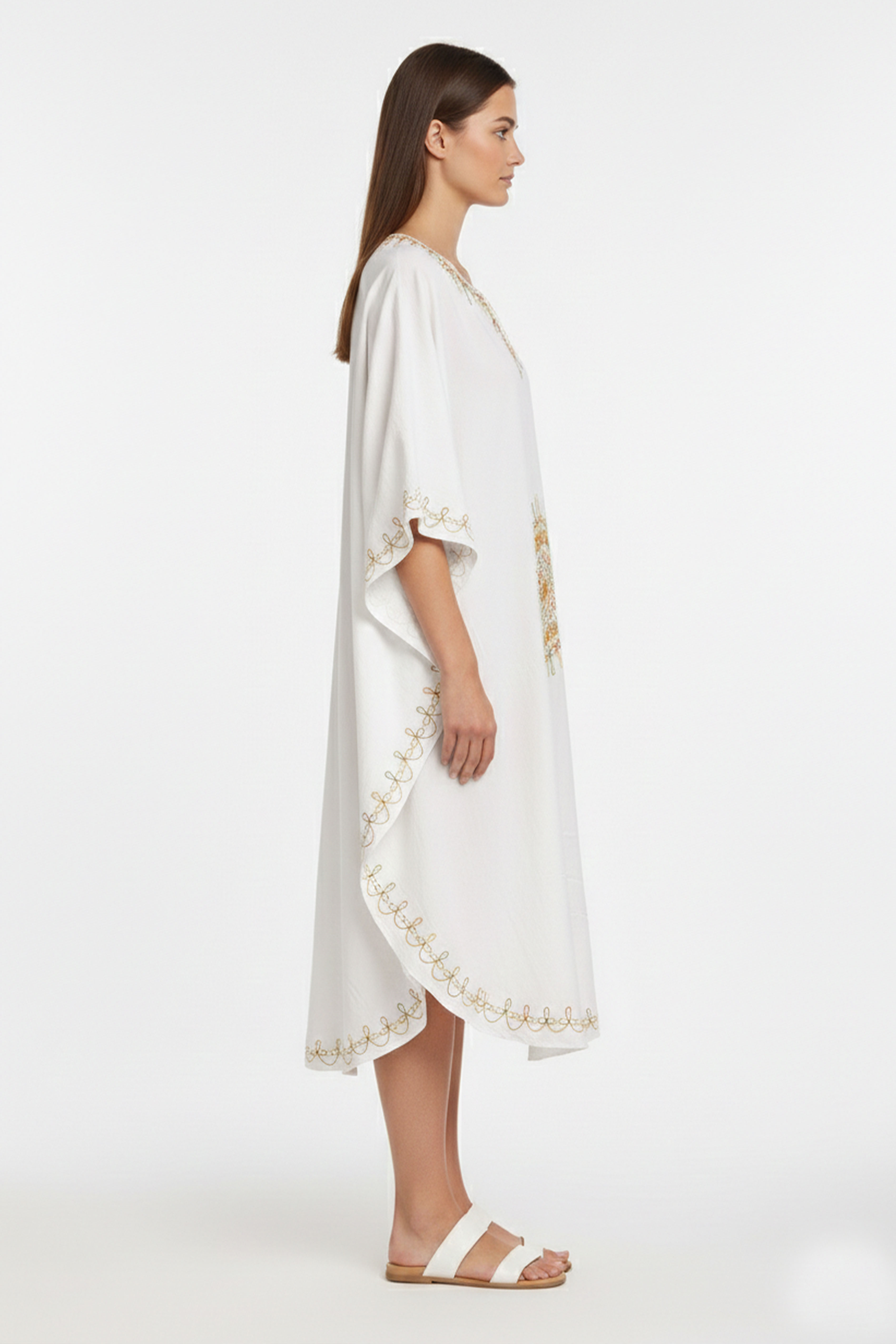 Beyaz Yarasa Kollu Nakış İşlemeli Yazlık Astarsız Pamuklu Uzun Kaftan Elbise