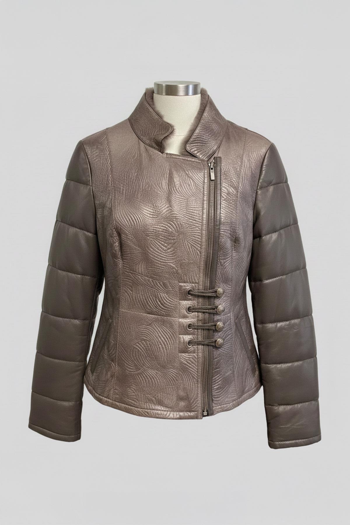 Gri Skylar Fermuarlı Astarsız Kolları Hakiki Deri Bedeni Hakiki Kuzu Kürkü Kadın Kaban