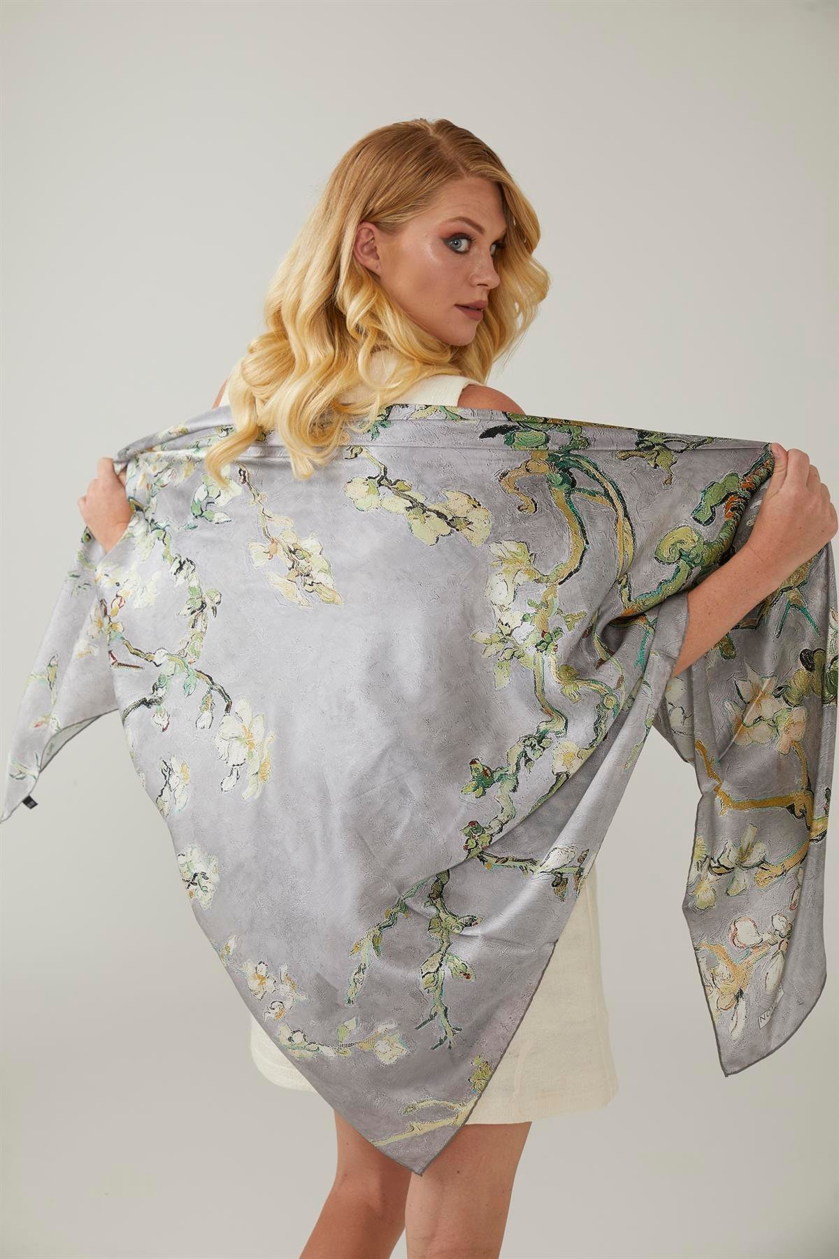 Gri Van Gogh Almond Blossoms Kare 140x140 Ipek Şal Eşarp