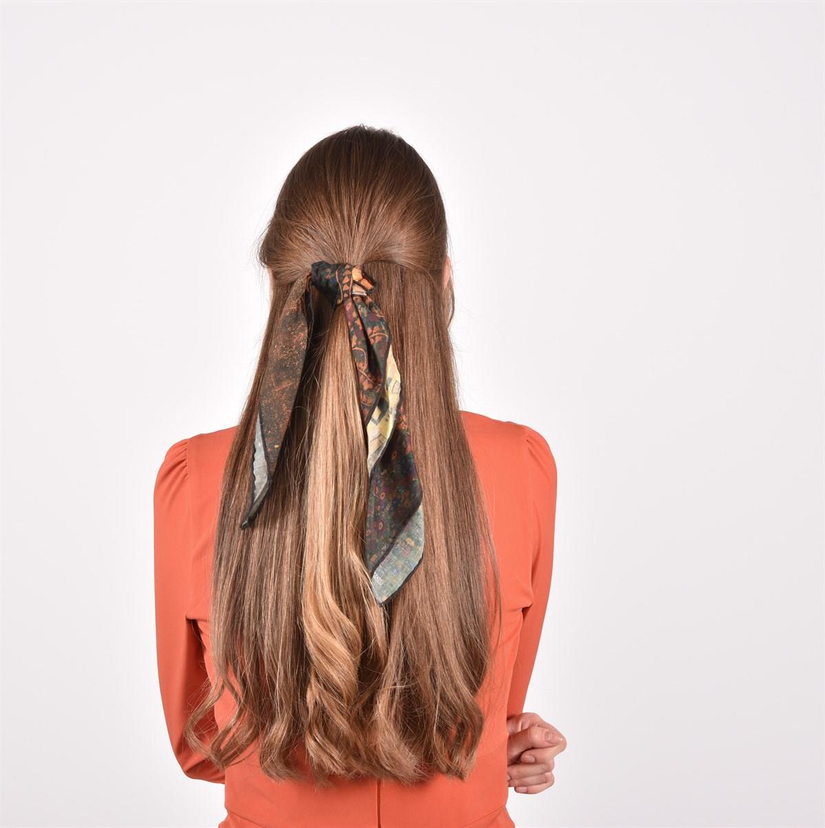 Gustav Klimt The Kiss Desenli Renkli Çok Fonksiyonlu Renkli Kare 45x45 Bandana