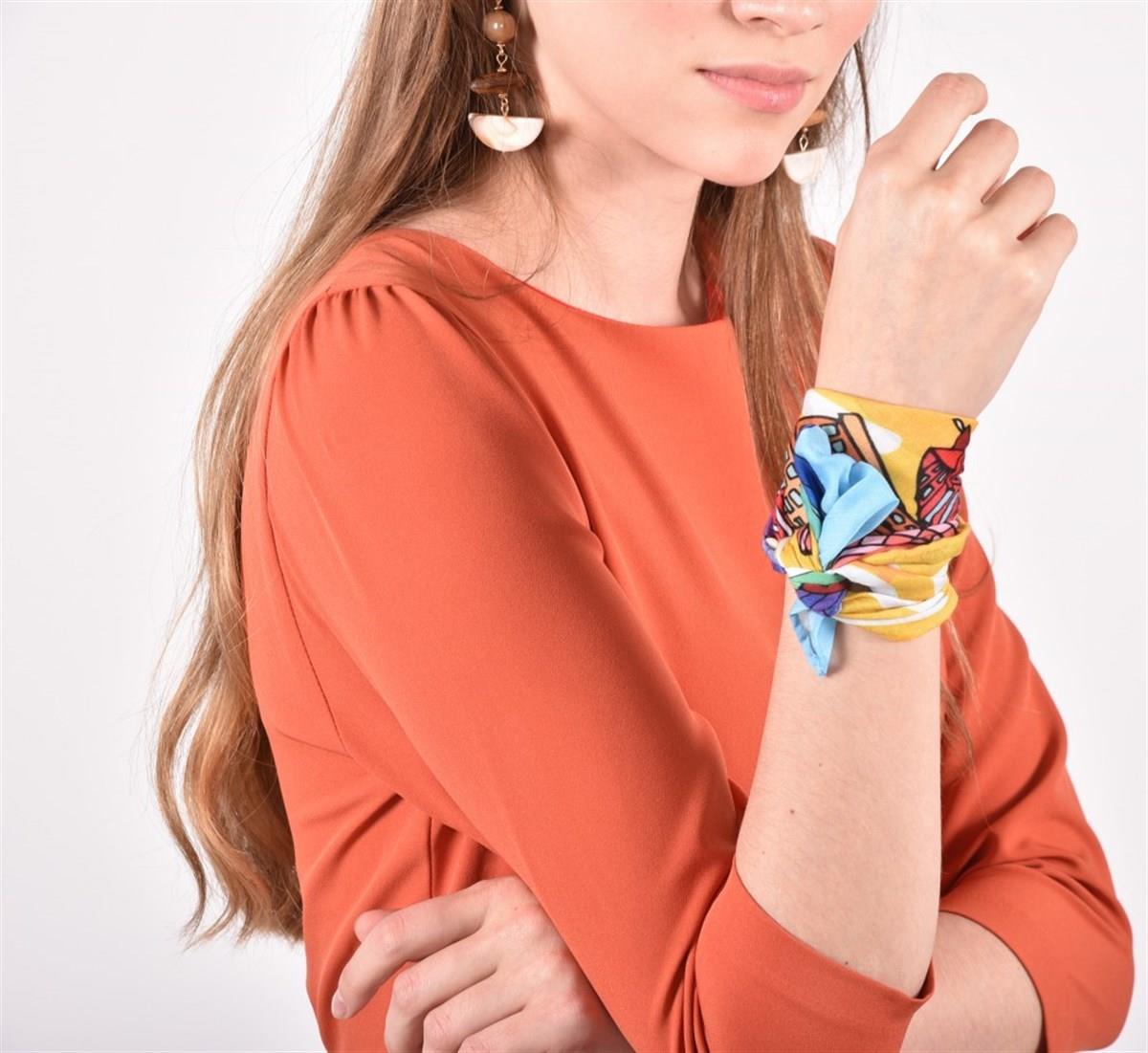 İkigai City Serisi Doha Özel Tasarım El Çizim Renkli Çok Fonksiyonlu Renkli Kare 45X45 Bandana