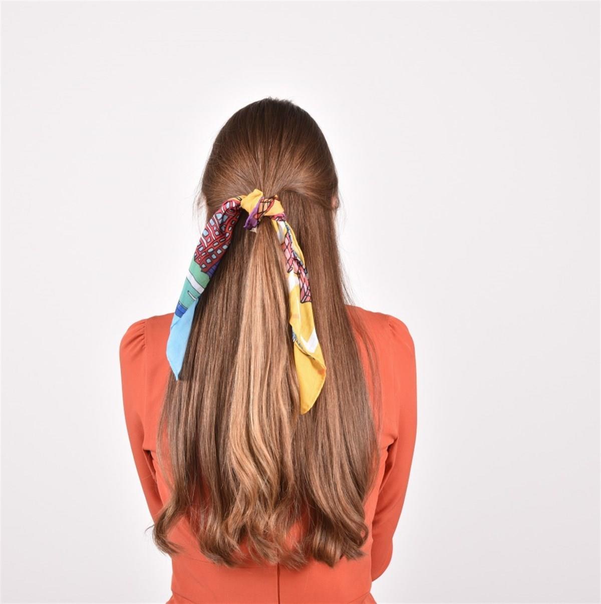 İkigai City Serisi Doha Özel Tasarım El Çizim Renkli Çok Fonksiyonlu Renkli Kare 45X45 Bandana