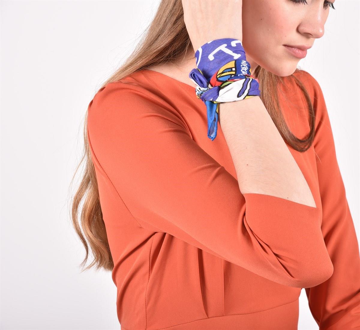 İkigai City Serisi Londra Özel Tasarım El Çizim Renkli Çok Fonksiyonlu Renkli Kare 45X45 Bandana