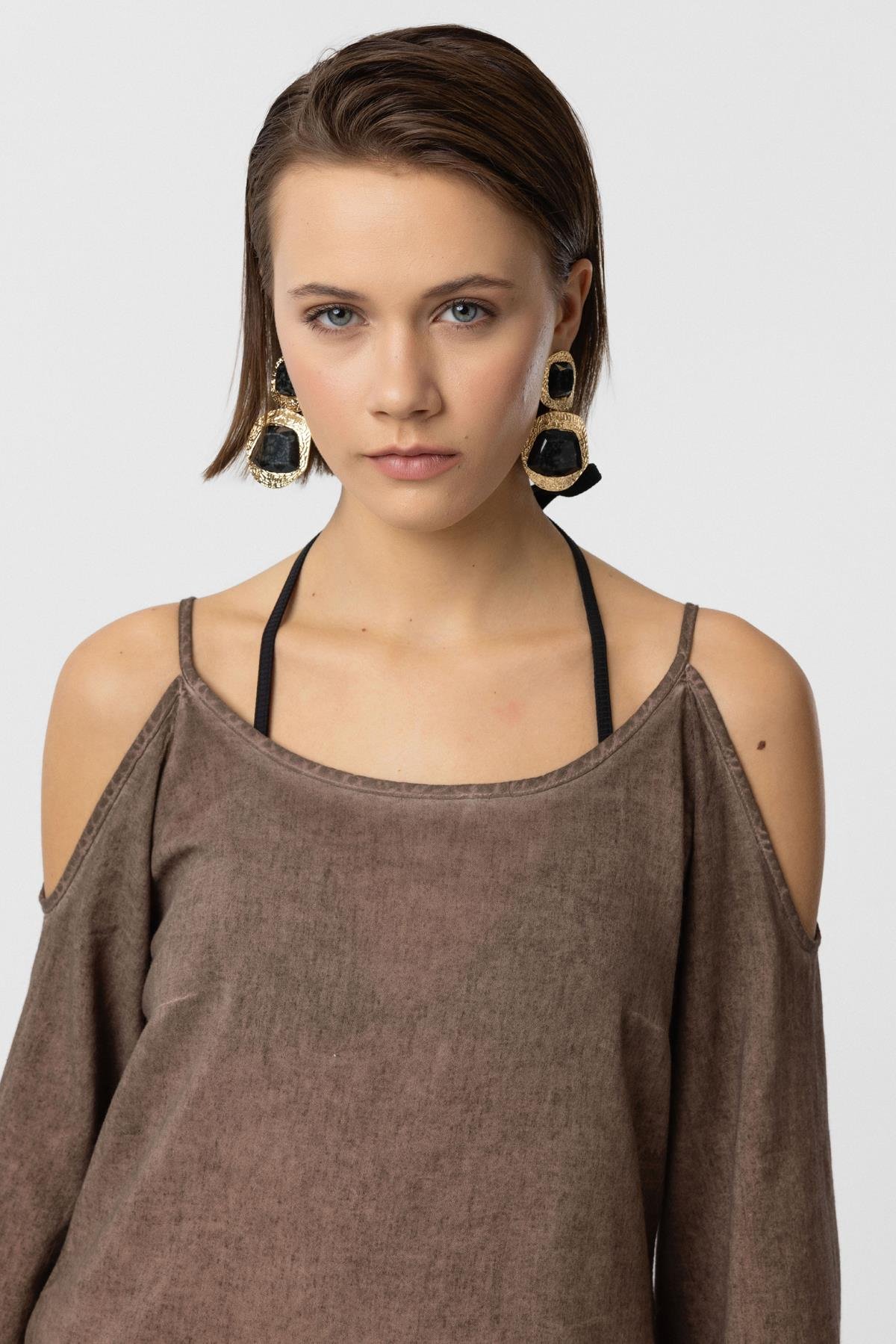 Kahve İnce Askılı Dantel Detaylı Truvakar Kol Pamuklu Gömlek