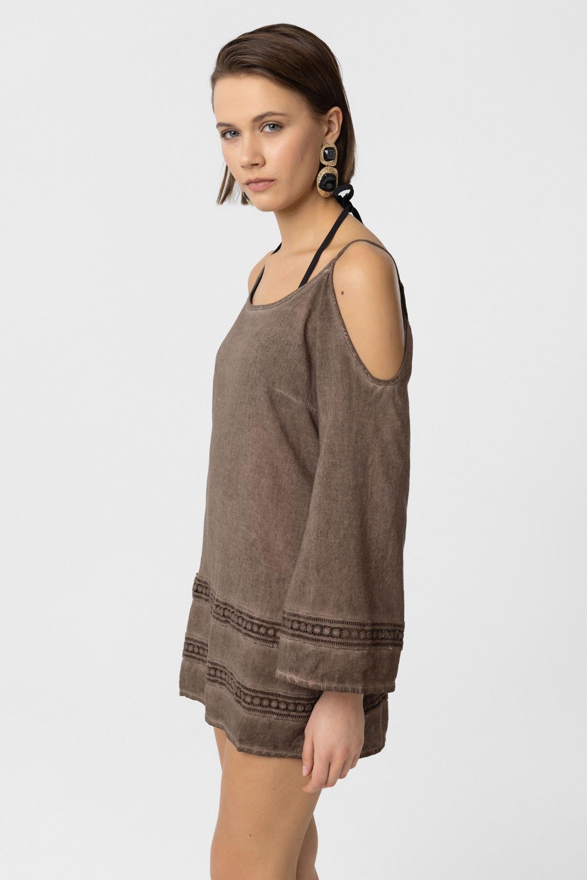 Kahve İnce Askılı Dantel Detaylı Truvakar Kol Pamuklu Gömlek