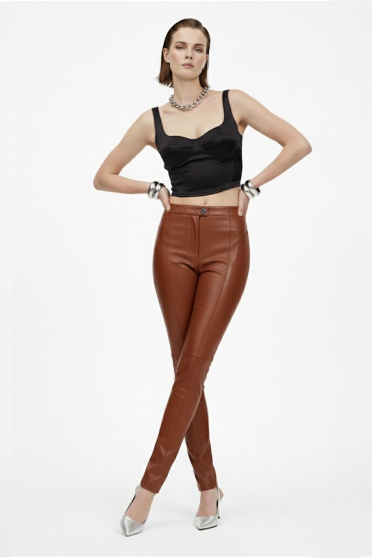 Konyak Kadın Tayt Astarsız Önden Fermuarlı Düğmeli Cepsiz Dar Paça Hakiki Streç Deri Pantolon