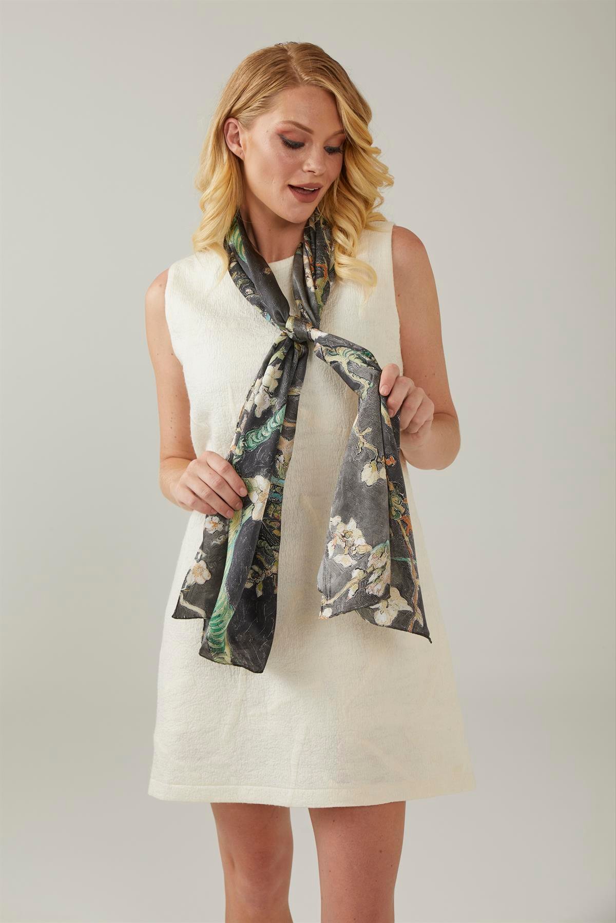 Koyu Gri Van Gogh Almond Blossoms 50x170 Ipek Fular Eşarp