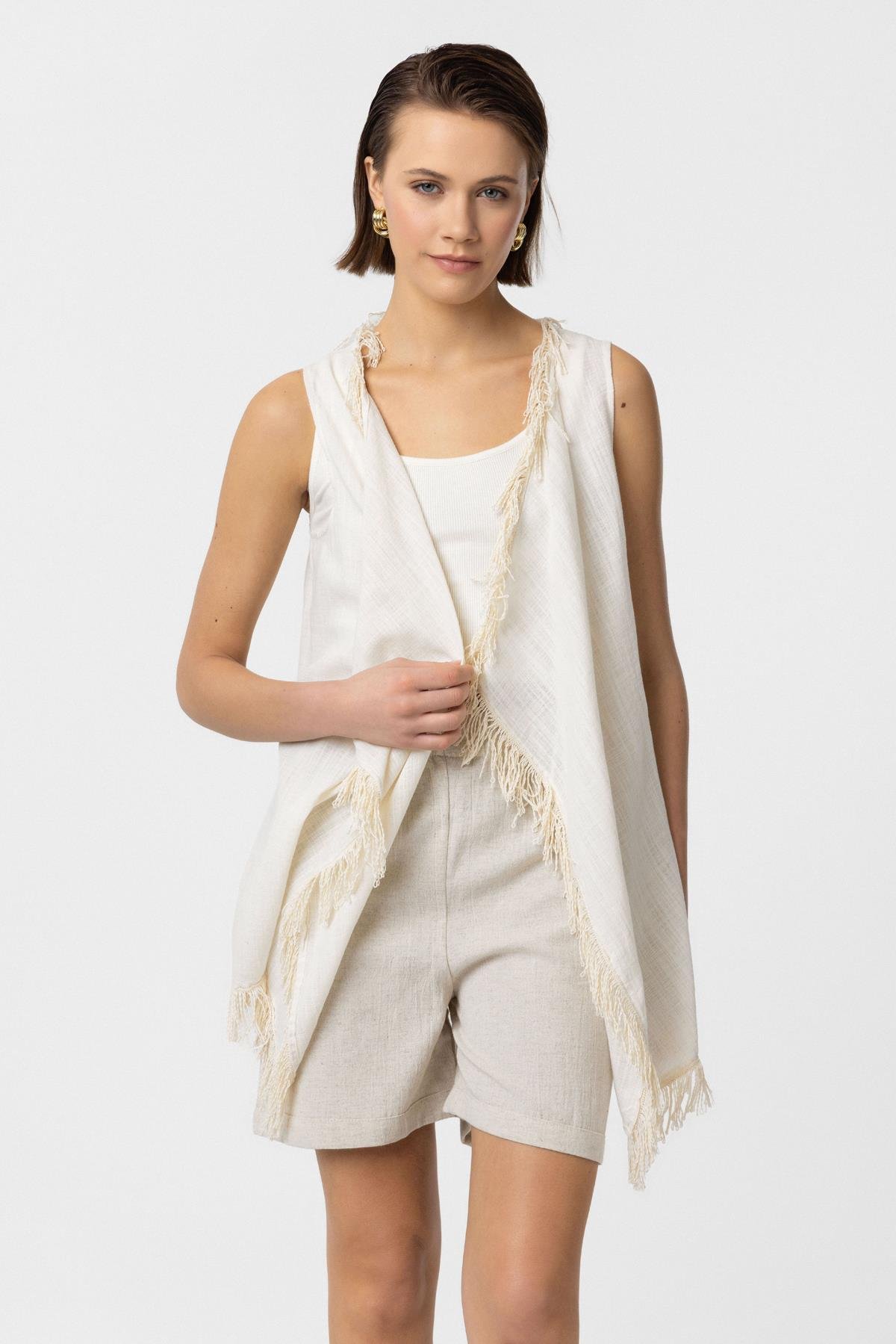 Krem Asimetrik Kesim Püsküllü Pamuklu Yelek