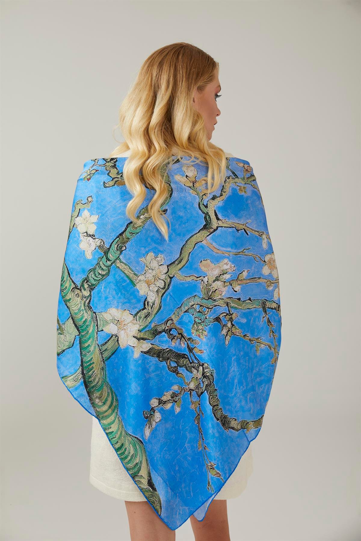 Mavi Van Gogh Almond Blossoms Kare 140x140 Ipek Şal Eşarp