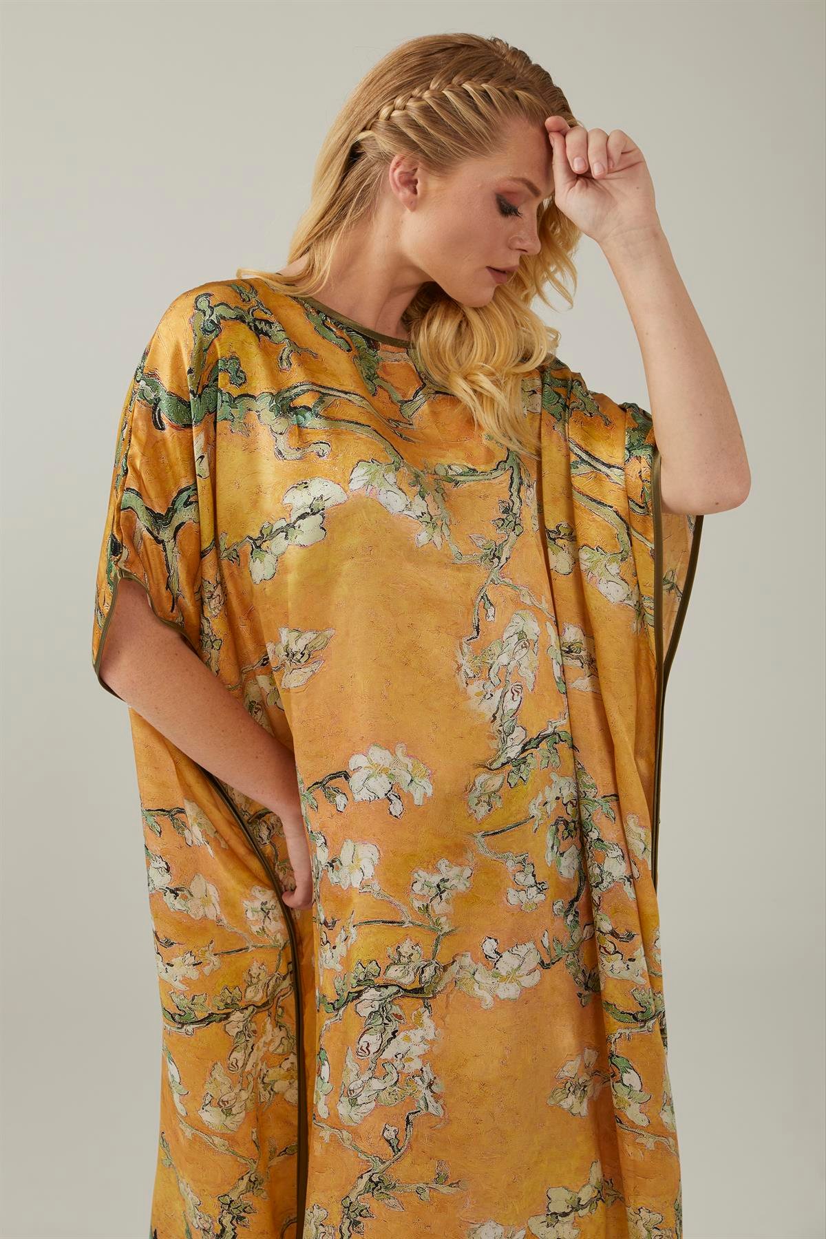 Sarı Van Gogh Almond Blossoms Desenli İpek Elbise