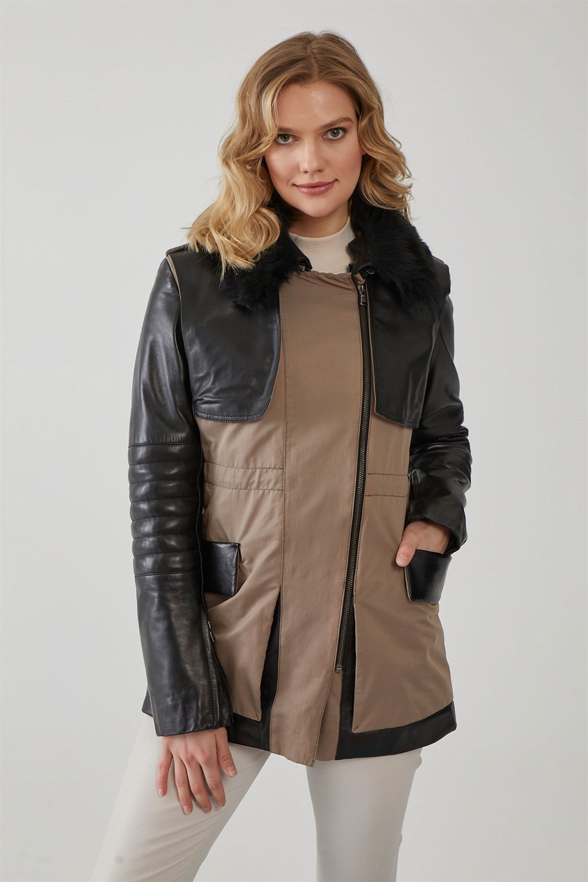 WOMAN'S LEATHER COAT BLACK Z-2580CK