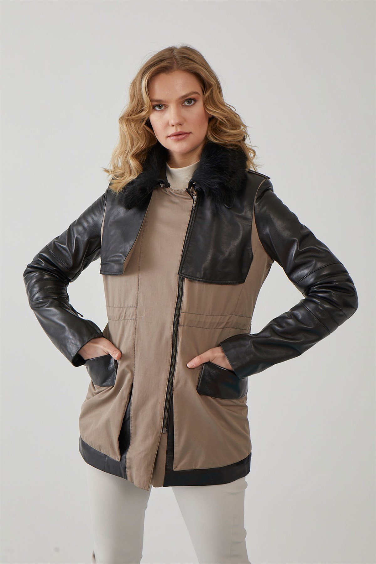 WOMAN'S LEATHER COAT BLACK Z-2580CK