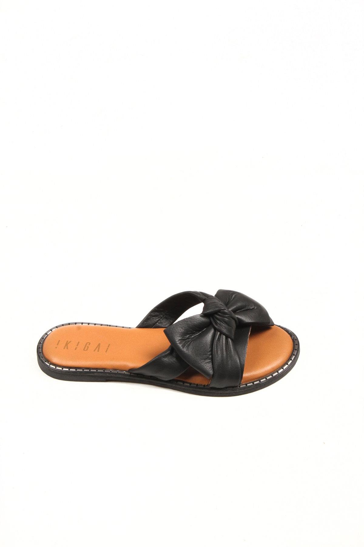 Siyah Hakiki Deri Tabanı Kahve Yumuşak Hakiki Deri Kadın Yazlık Terlik