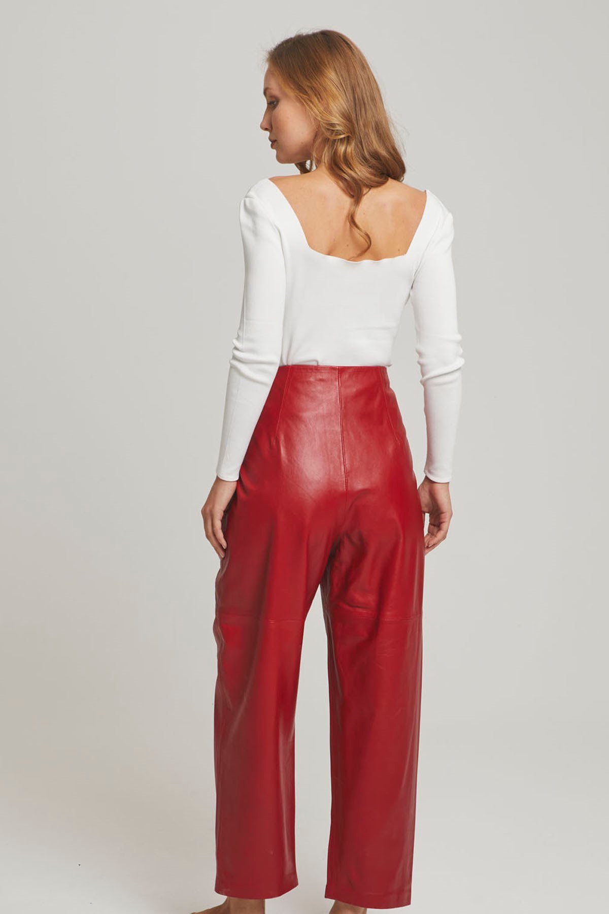 Siyah Kadın Havuç Kesim Deri Pantolon