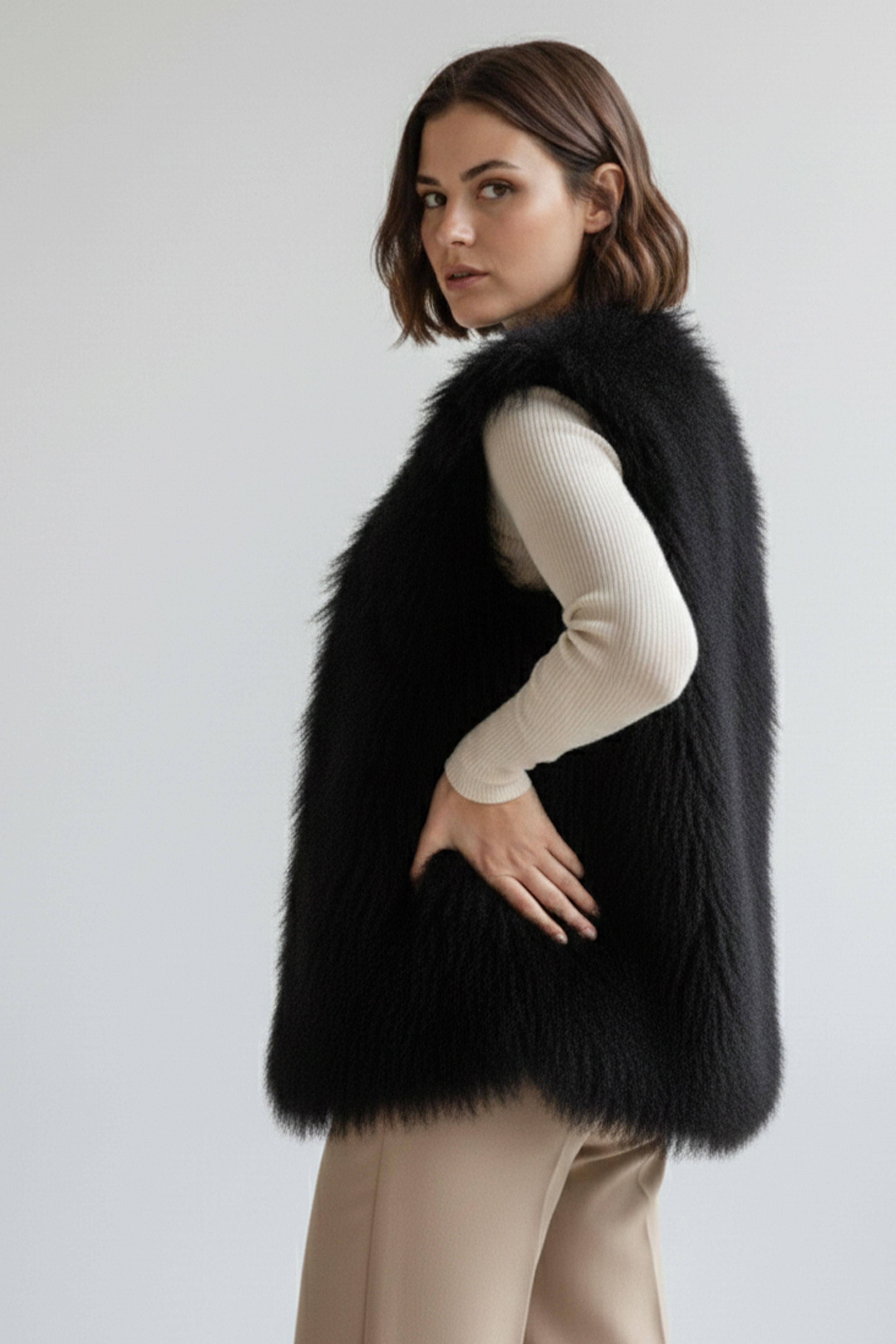 Siyah Kadın Nell Tiftik Tüy Bol Kesim Yelek 