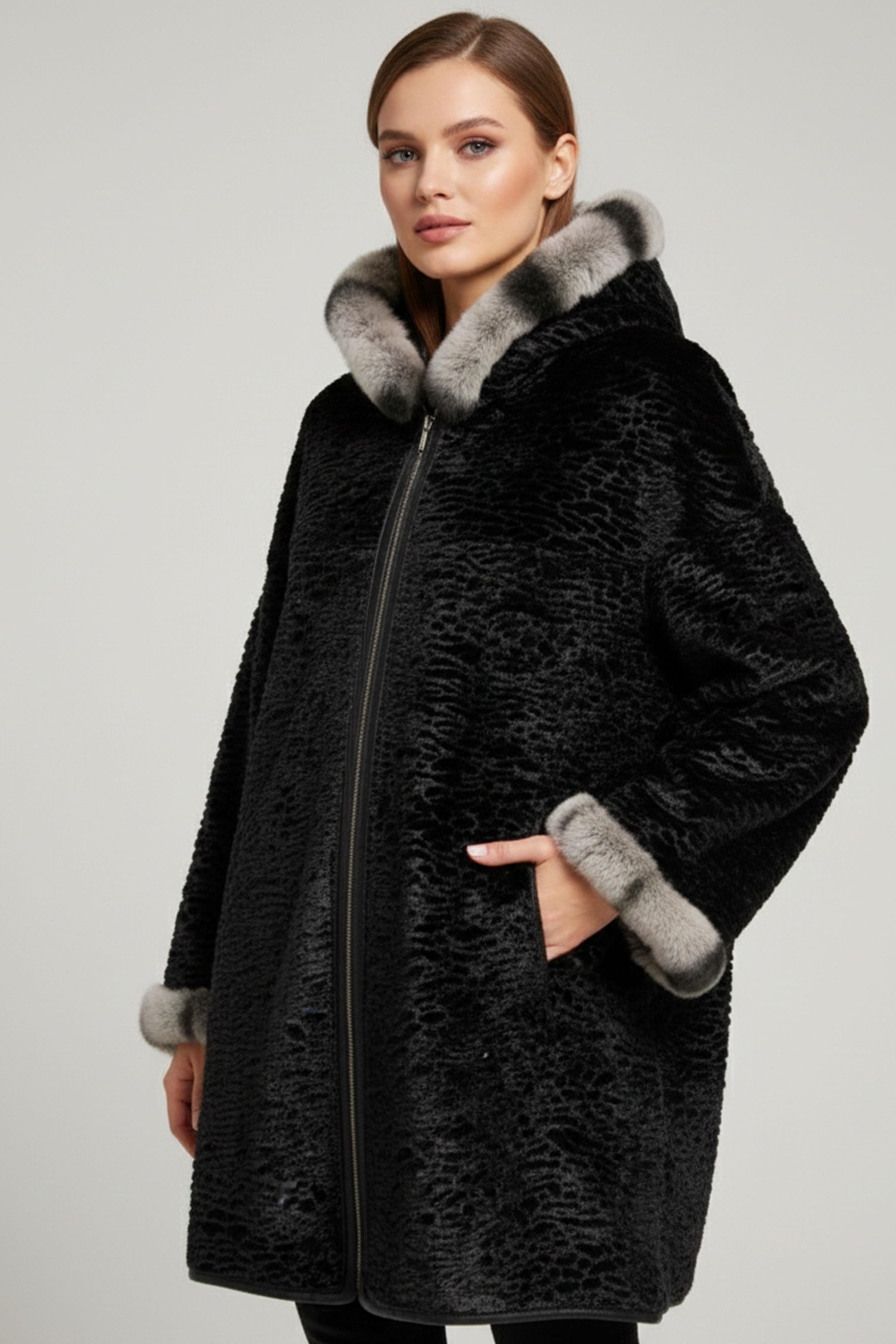 Siyah Perla Geniş Kesim İçi Kumaş Çift taraflı Kapüşon ve Kol ağzı Kürklü Kadın Hakiki Deri Kaban