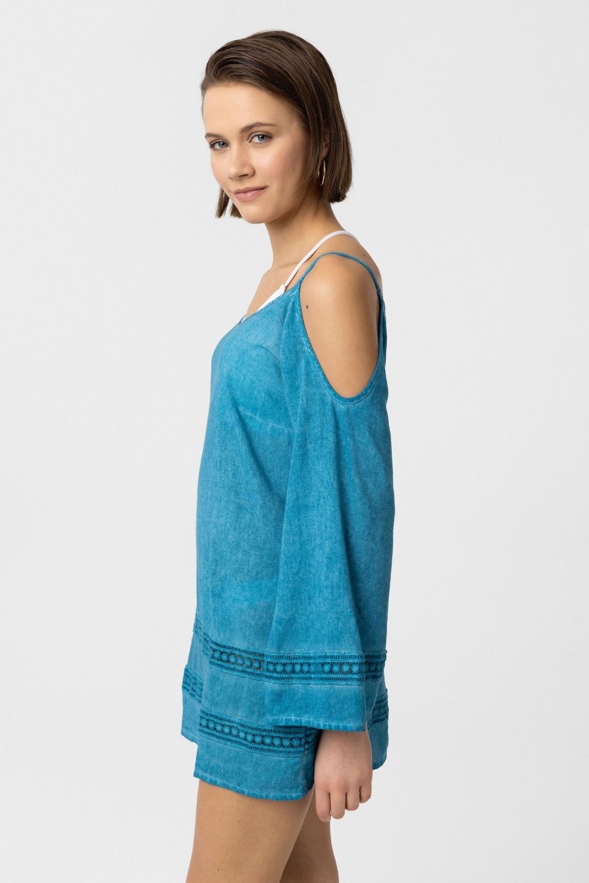 Turkuaz İnce Askılı Dantel Detaylı Truvakar Kol Pamuklu Gömlek