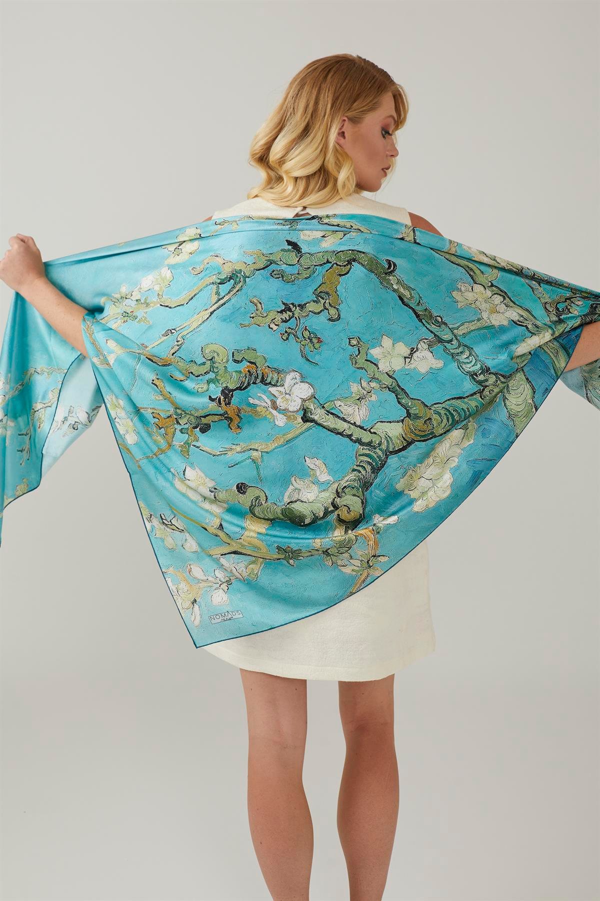 Turkuaz Van Gogh Almond Blossoms Kare 140x140 Ipek Şal Eşarp