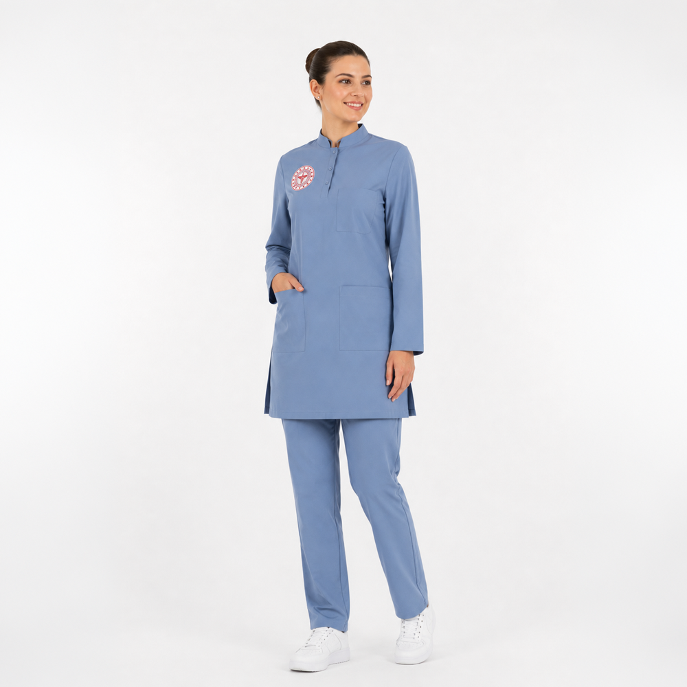 DOKTOR HEKİM TESETTÜR  FORMASI LİKRALI SCRUBS TAKIM (ALASKAN BLUE) SAĞLIK BAKANLIĞI UYUMLUsağlık bakanlığı yeni formaları, sağlık bakanlığı logolu scrubs, sağlık bakanlığı hastane forması, hemşire forması, doktor forması, tesettür hemşire forması, cerrahi forması, medikal forma, lacivert hemşire forması, doktor önlüğü, hemşire önlüğü, scrubsSağlık Bakanlığı Standart Formaları