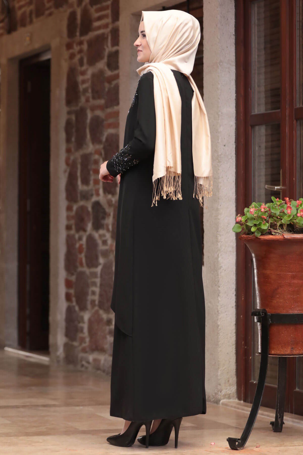 AMH610-SİYAHAmine Hüma