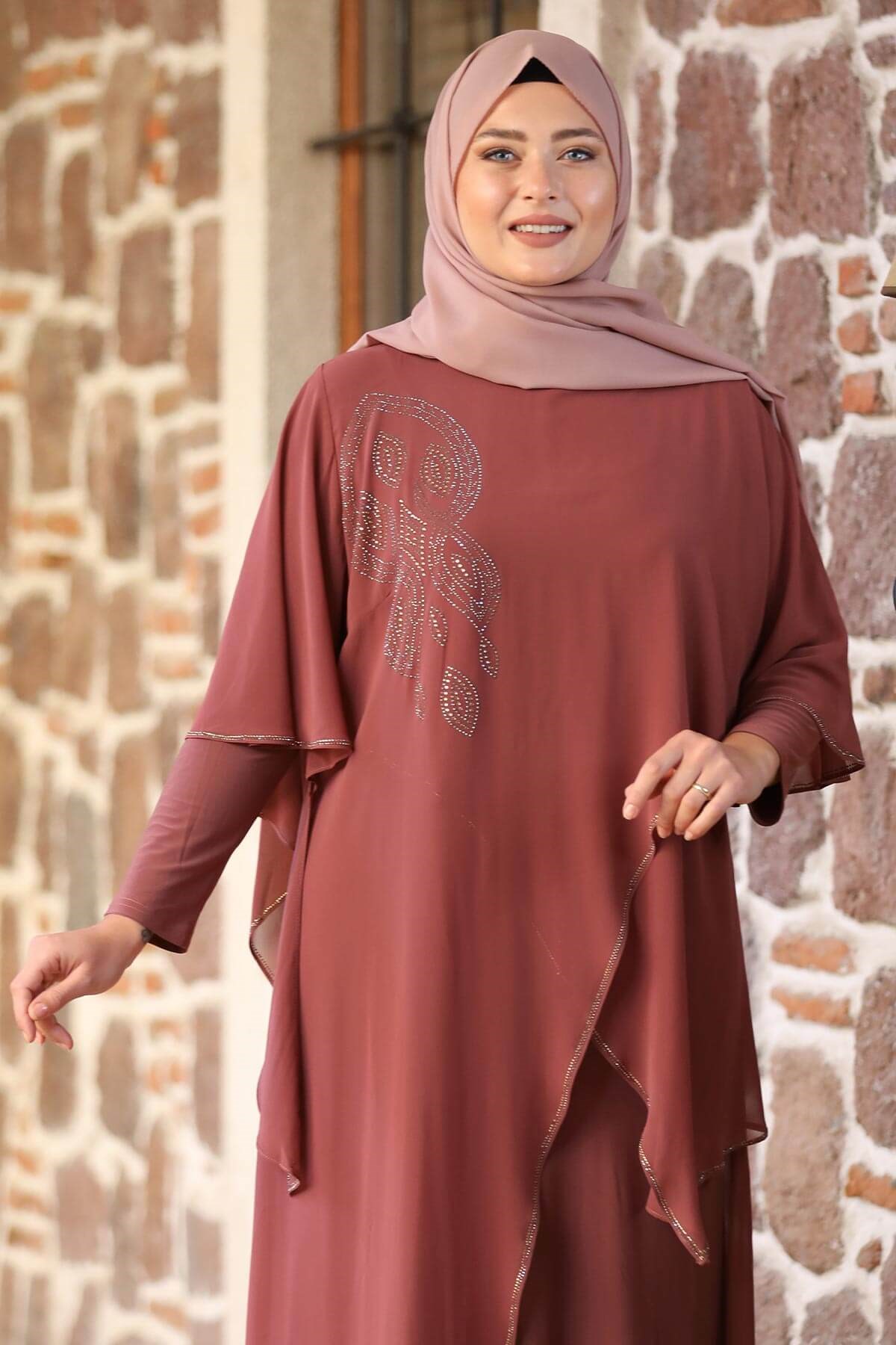 AYLİN ABİYEAMH620-KİREMİTAmine Hüma