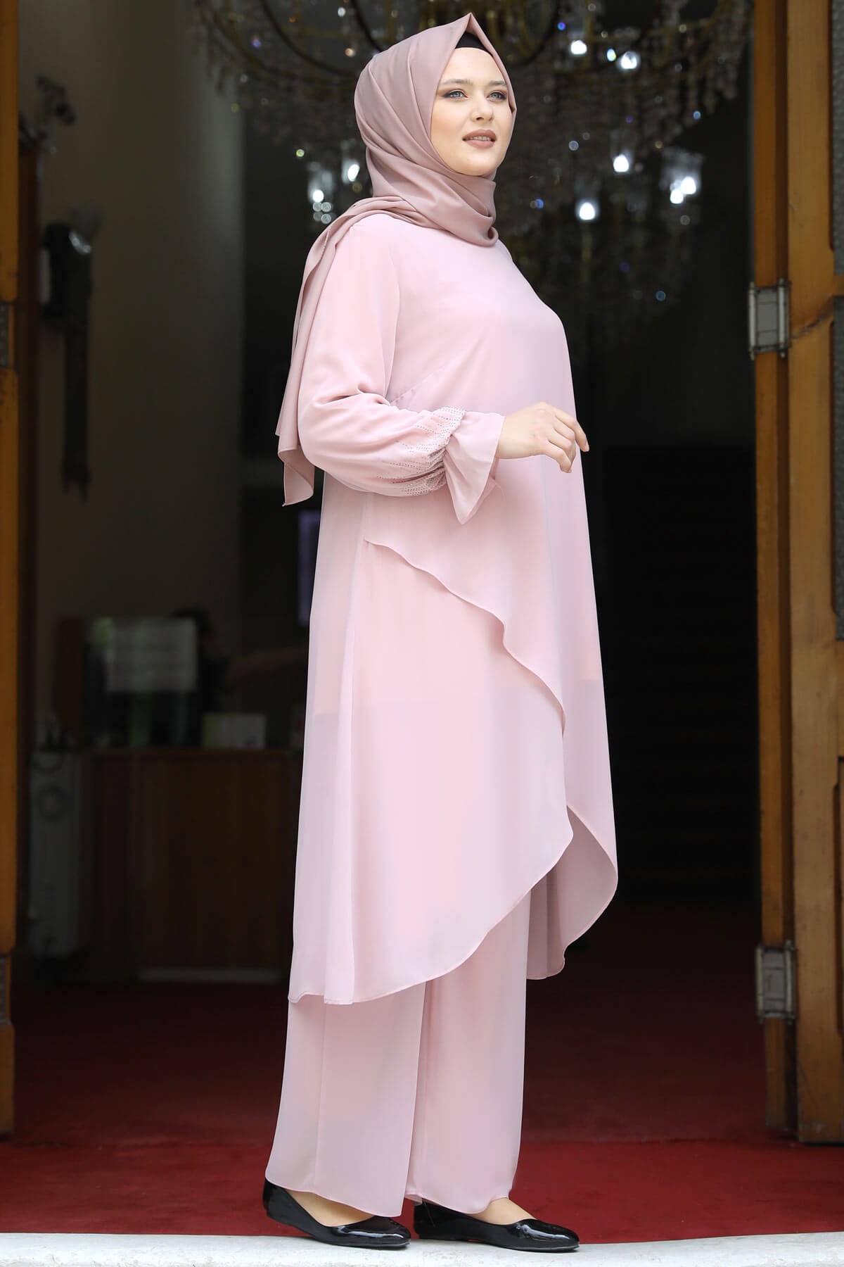 AZRA TAKIMAMH706-PUDRAAmine Hüma