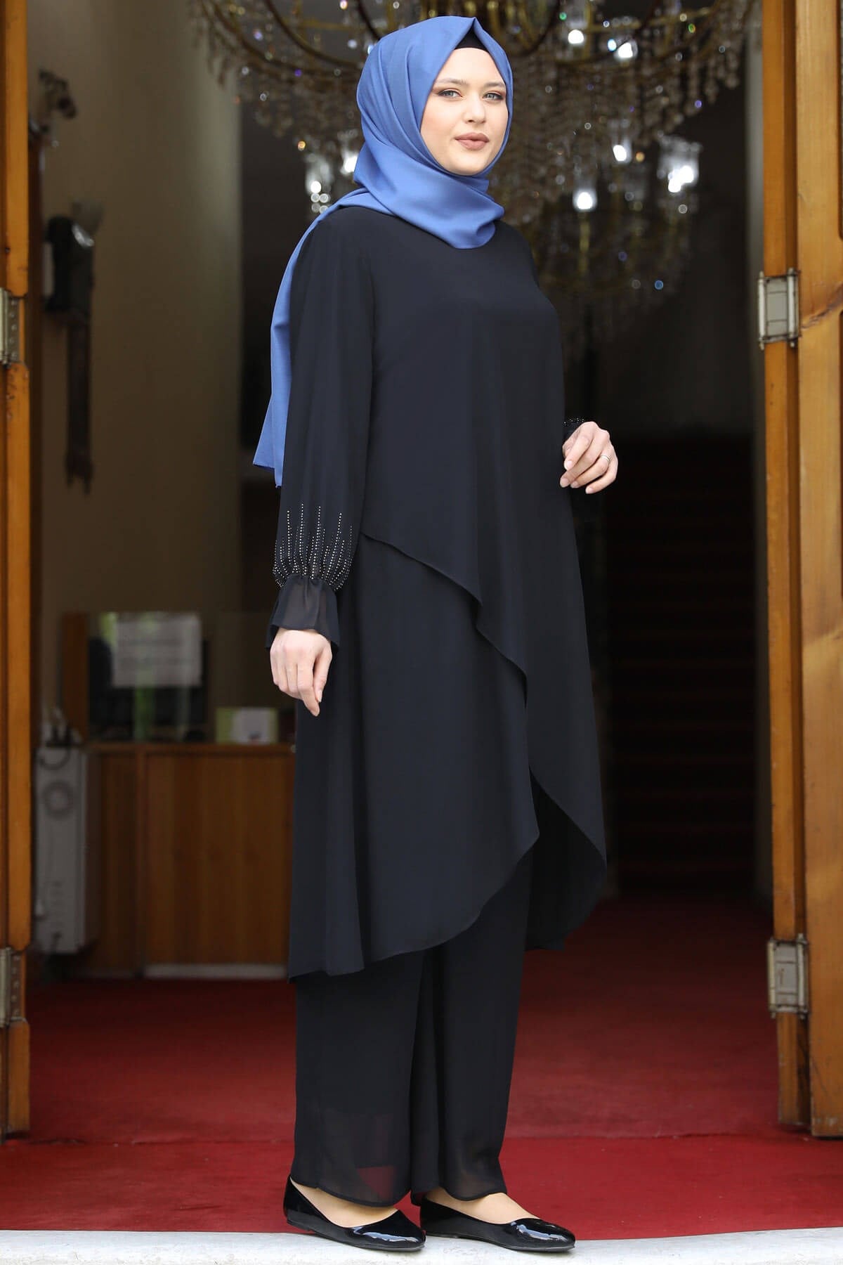 AZRA TAKIMAMH706-SİYAHAmine Hüma