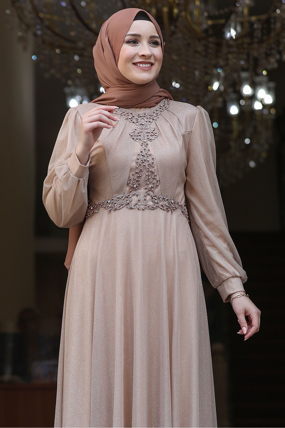MİRAY ABİYEAMH790-GOLDAmine Hüma