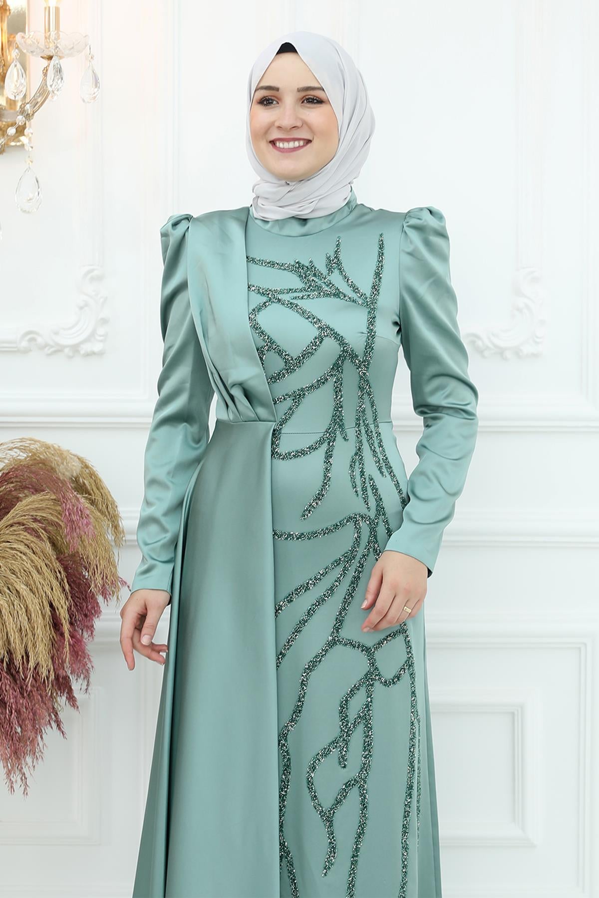 BURÇİN ABİYEAMH924-ÇAĞLA YEŞİLİAmine Hüma