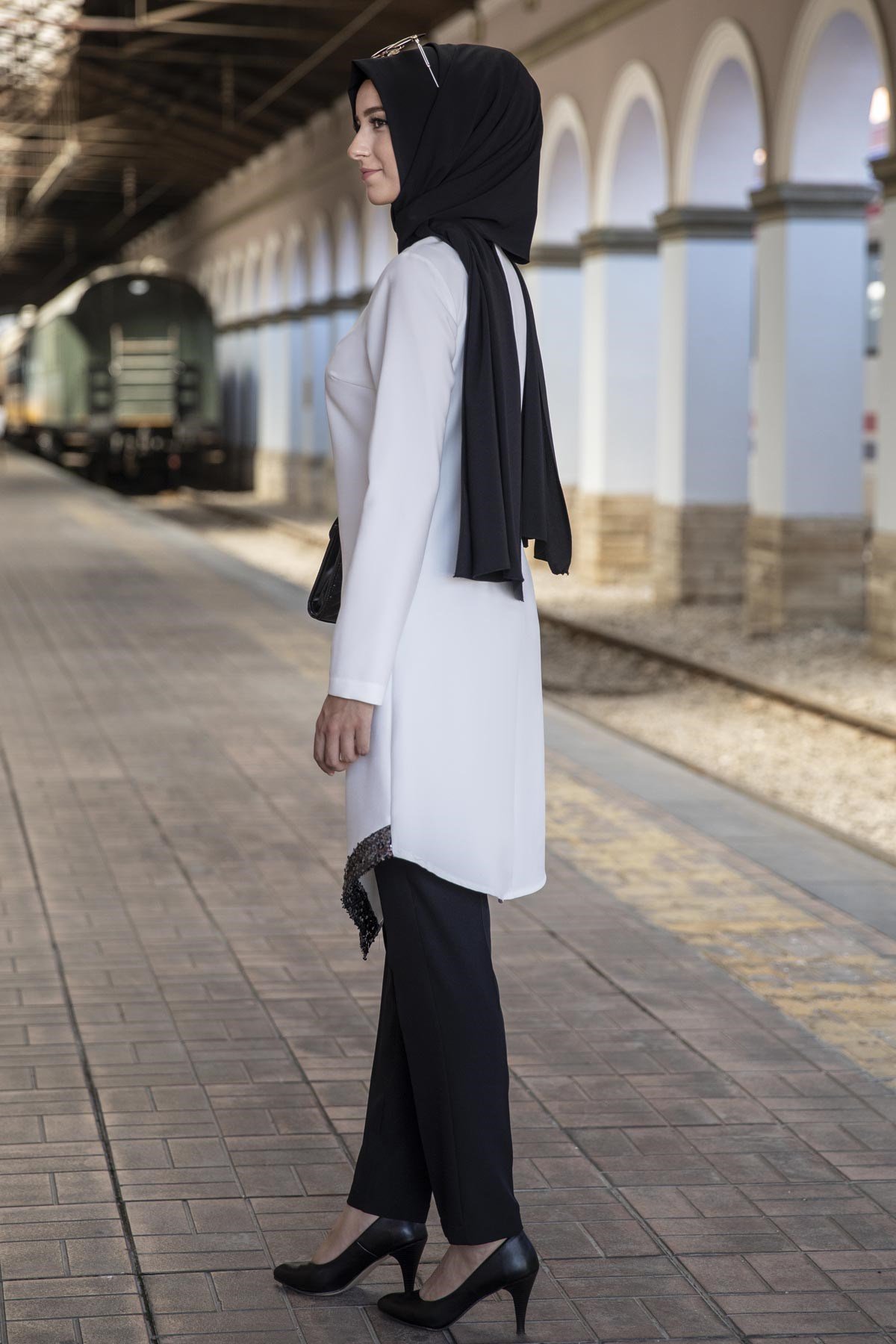 ASLIM İKİLİ TAKIMANR05-EKRUAhunur Moda