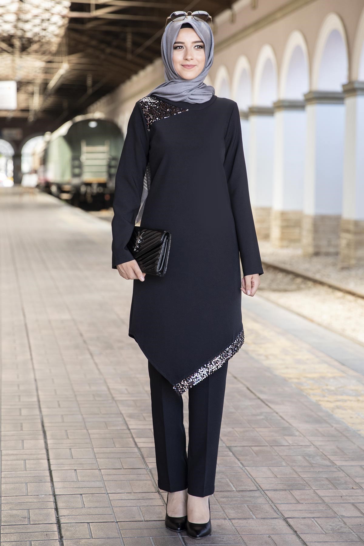 ASLIM İKİLİ TAKIMANR05-SİYAHAhunur Moda